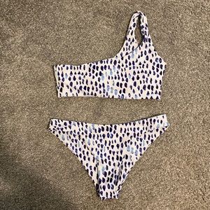 One shoulder bikini set